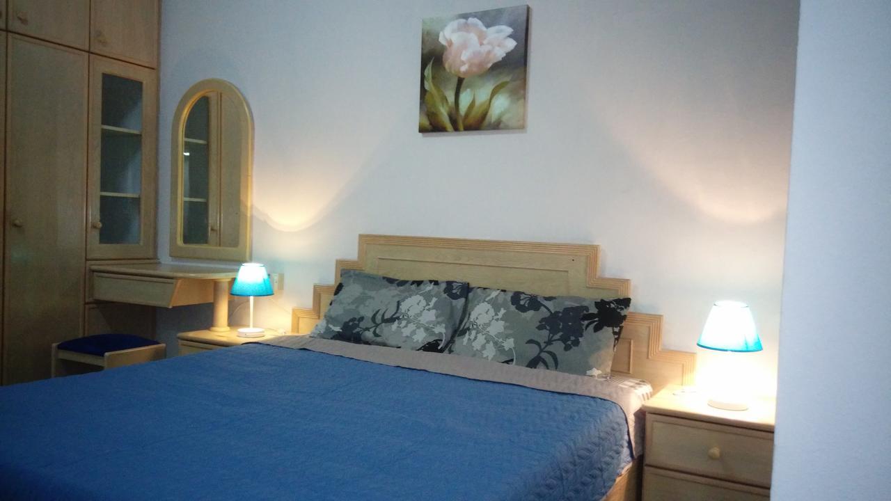 Pinang Beach Apartment @ Bayu Emas Batu Feringgi Buitenkant foto